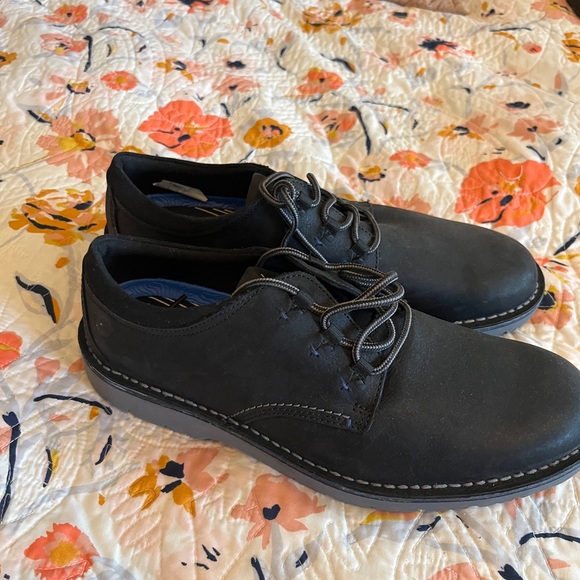 Clark’s Men's Black Leather Shoes - Picture 3 of 6